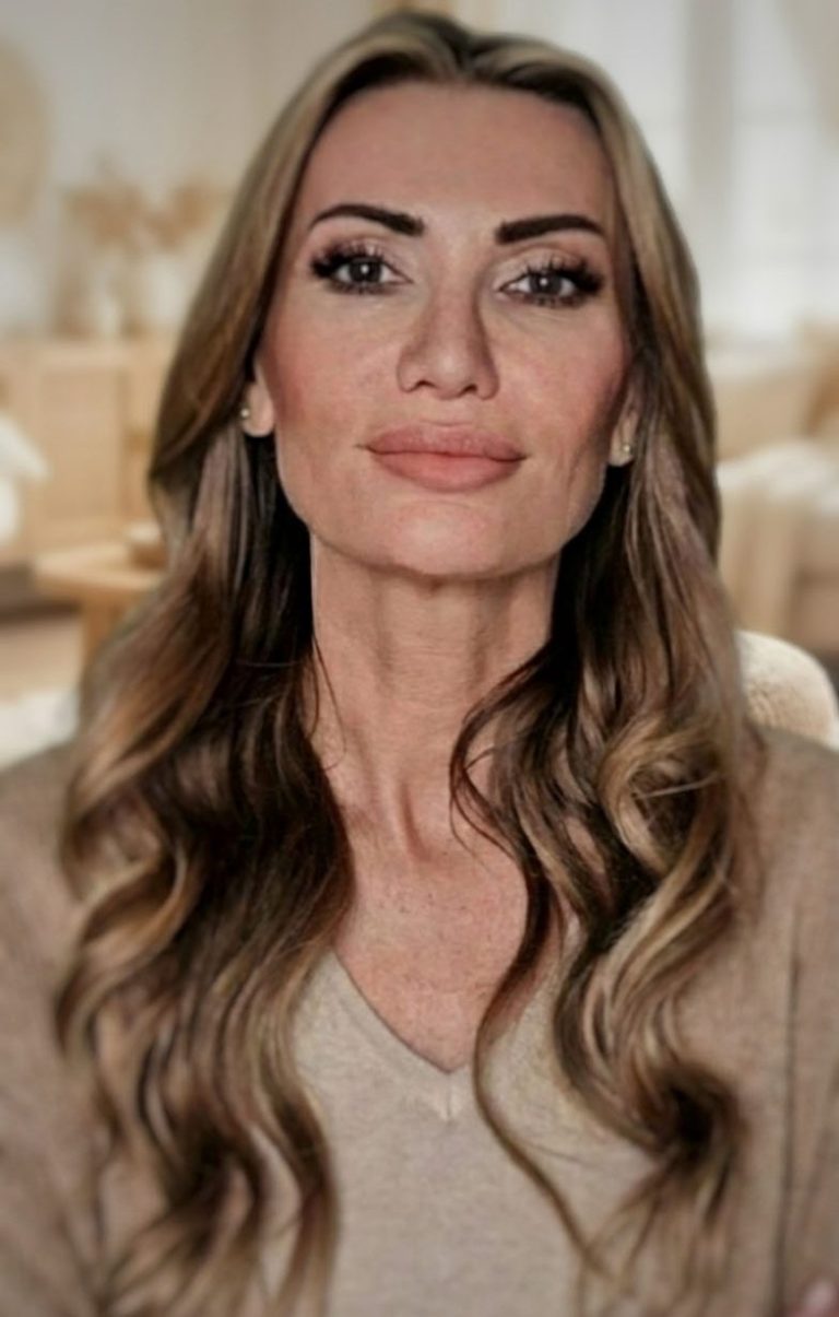 Authentisches Porträtfoto von Katharina Laaks, Ihrer persönlichen Technikassistentin für Senioren in Reken.